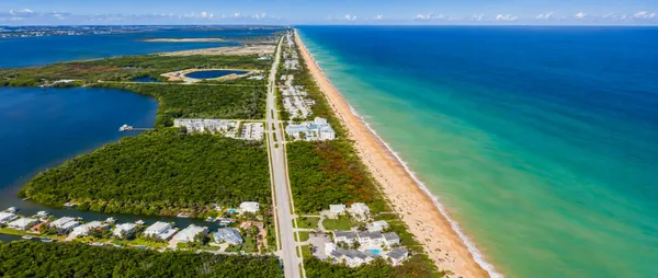 $3,150 | 3541 Northeast Ocean Boulevard, Unit 4, Jensen Beach, FL 34957