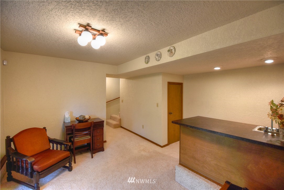 2110 Rimrock Court Southwest Olympia, WA 98512 - Photo 11 of 24 Gallery Image 11