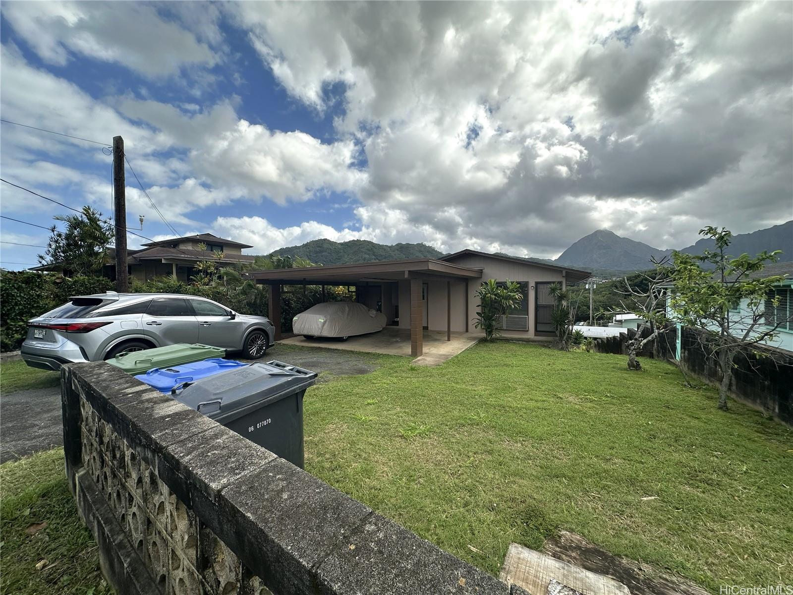 45-038 Waikalua Road Kaneohe, HI 96744 - Photo 3 of 16 a view of a garden with sitting area
