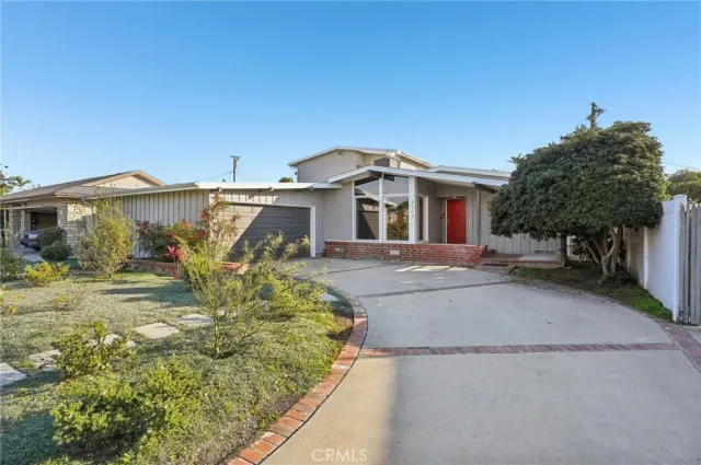 $1,500,000 | 6510 East Driscoll Street, Long Beach, CA 90815