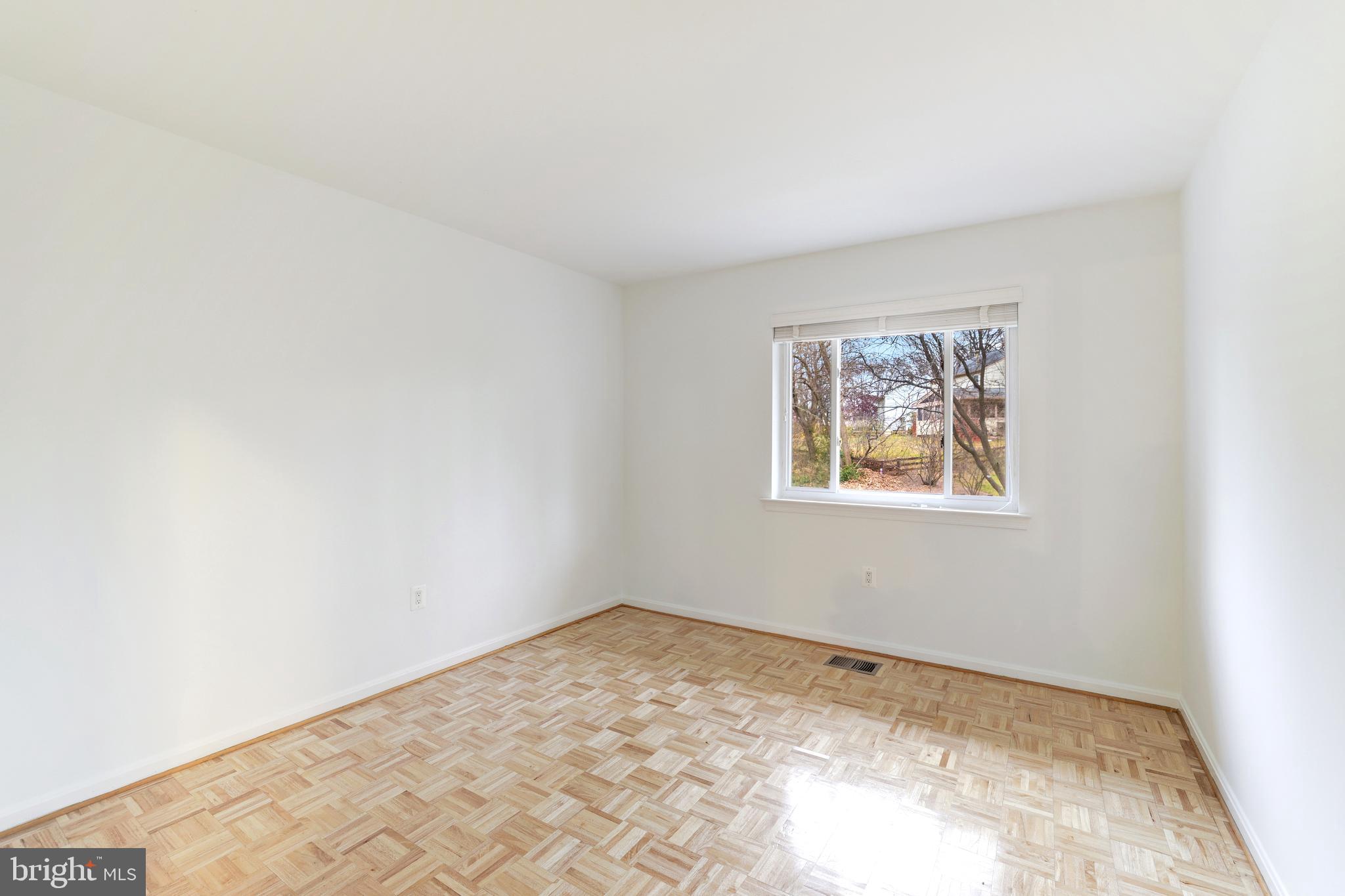 11016 Saffold Way Reston, VA 20190 - Photo 36 of 39