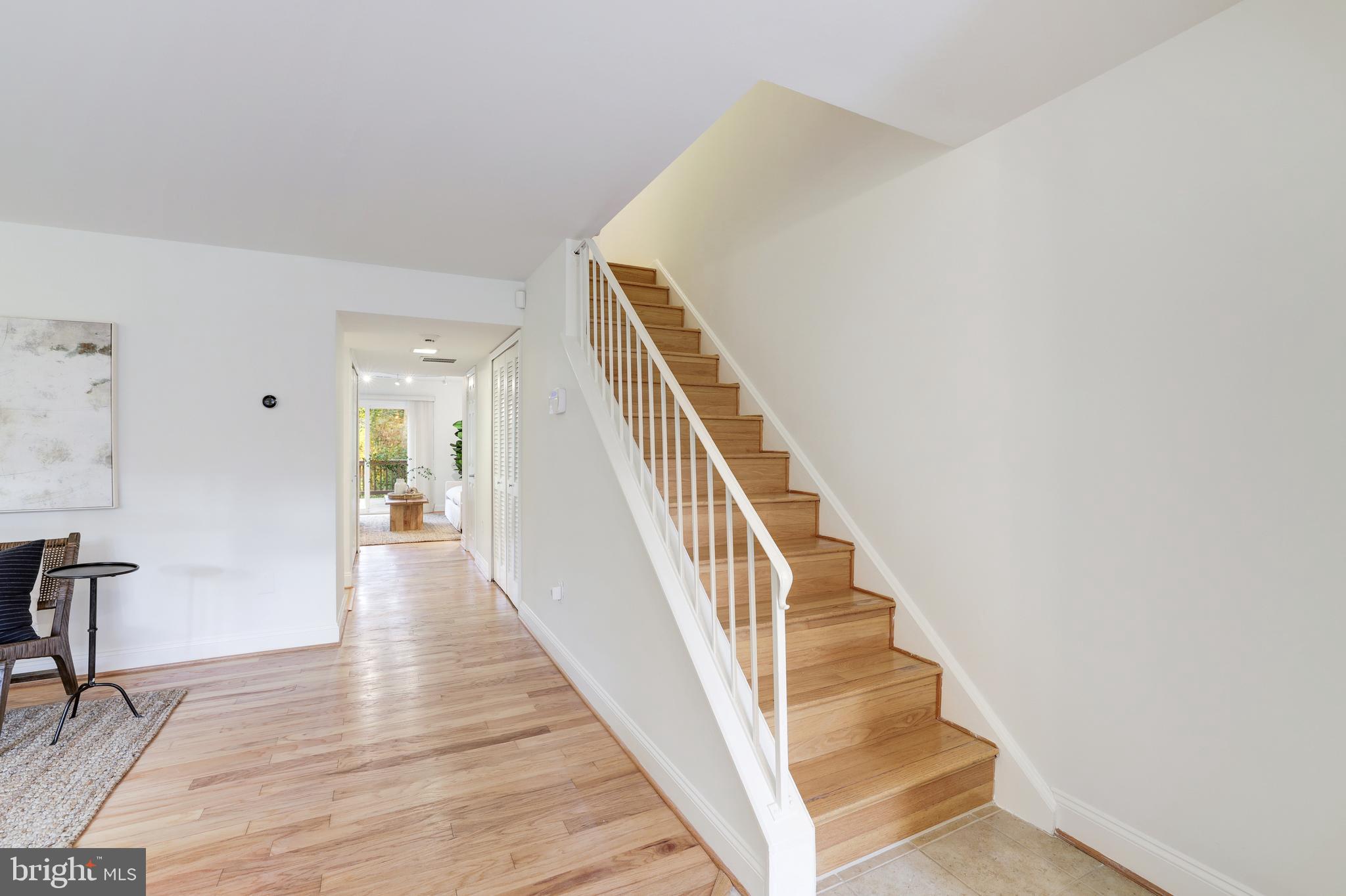 11016 Saffold Way Reston, VA 20190 - Photo 5 of 39