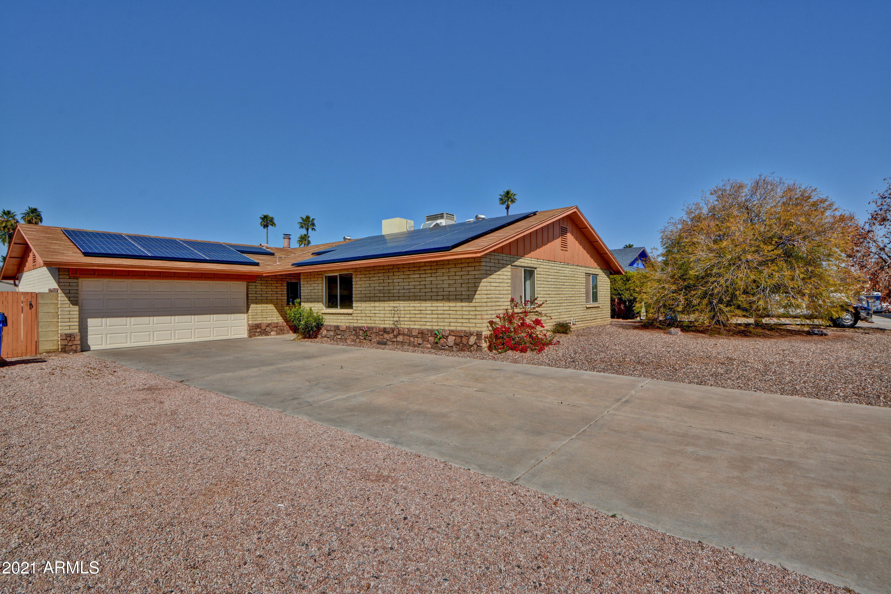 3042 West Hearn Road Phoenix, AZ 85053 - Photo 1 of 24 Hearn (3)