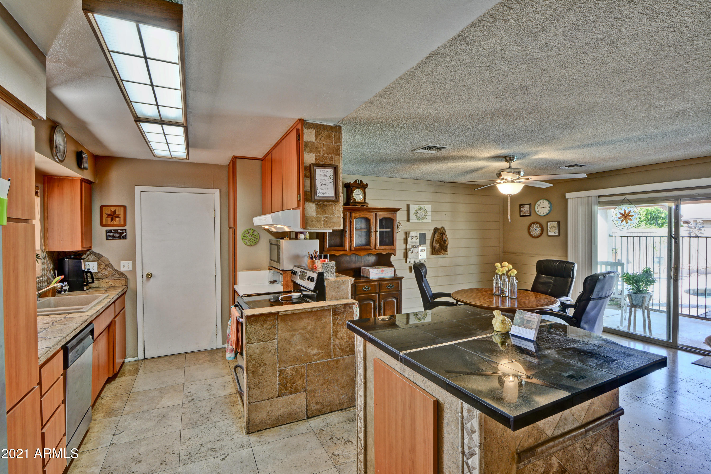 3042 West Hearn Road Phoenix, AZ 85053 - Photo 13 of 24 Hearn (18)