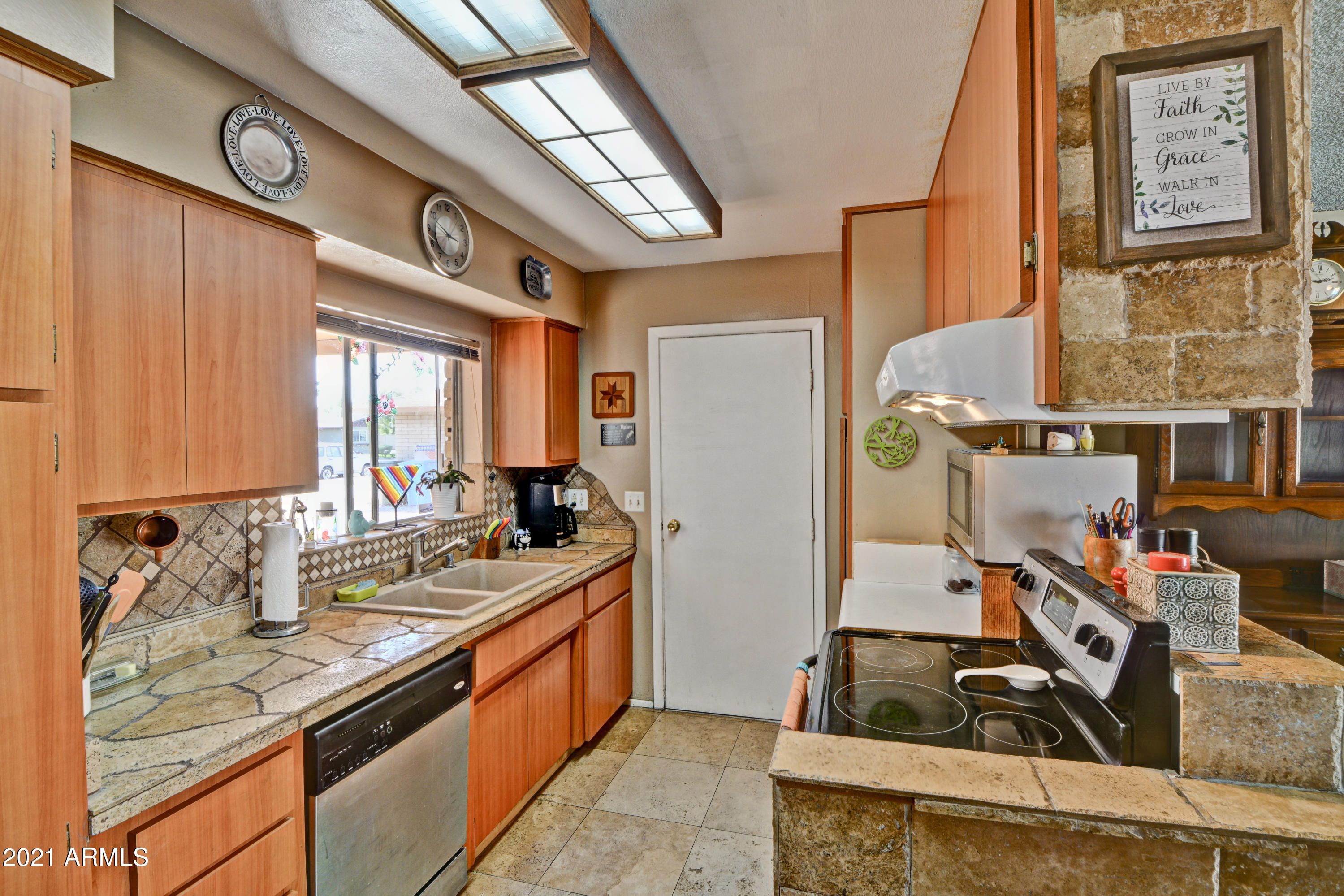 3042 West Hearn Road Phoenix, AZ 85053 - Photo 14 of 24 Hearn (19)