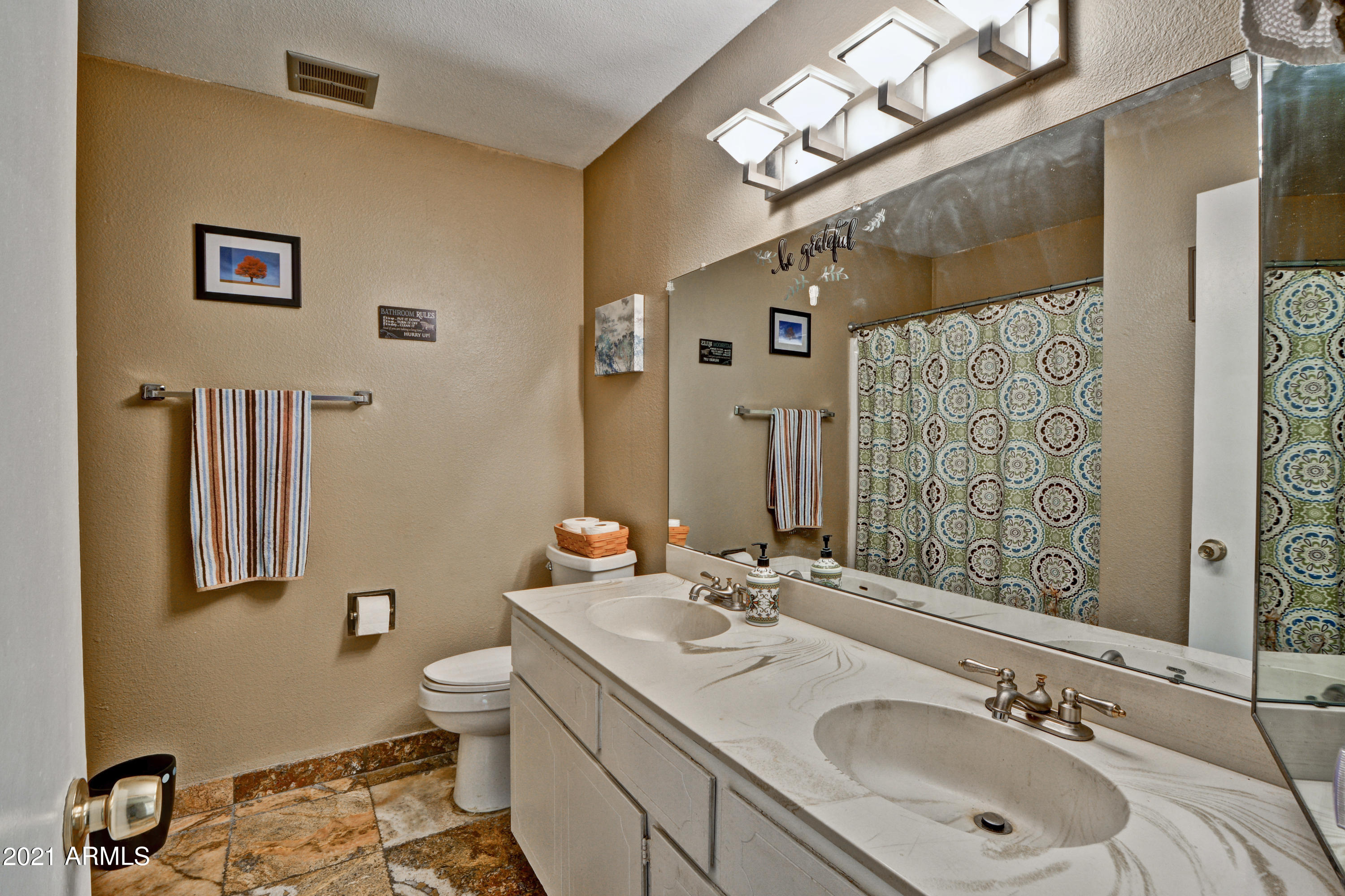 3042 West Hearn Road Phoenix, AZ 85053 - Photo 3 of 24 Hearn (6)
