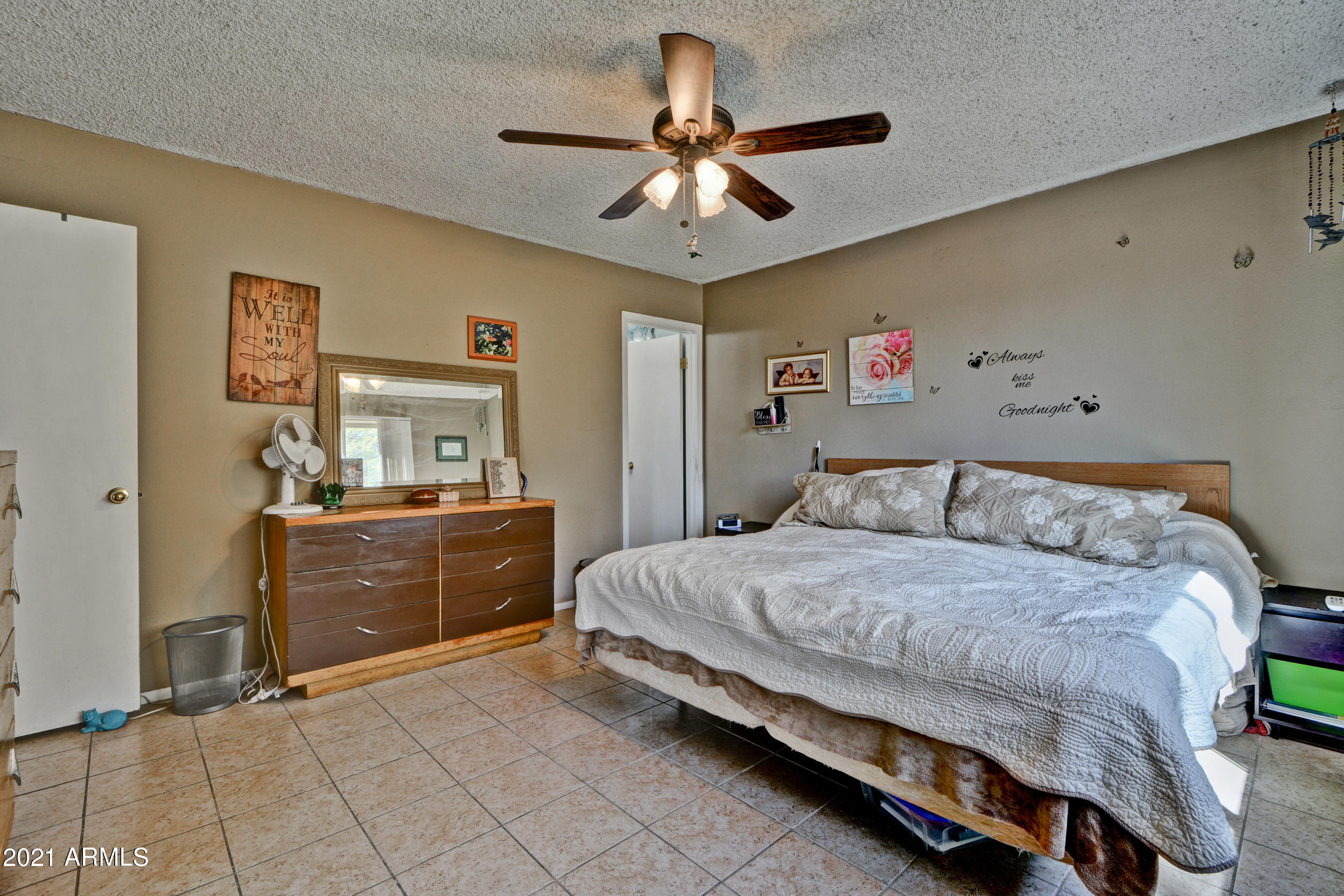 3042 West Hearn Road Phoenix, AZ 85053 - Photo 6 of 24 Hearn (9)
