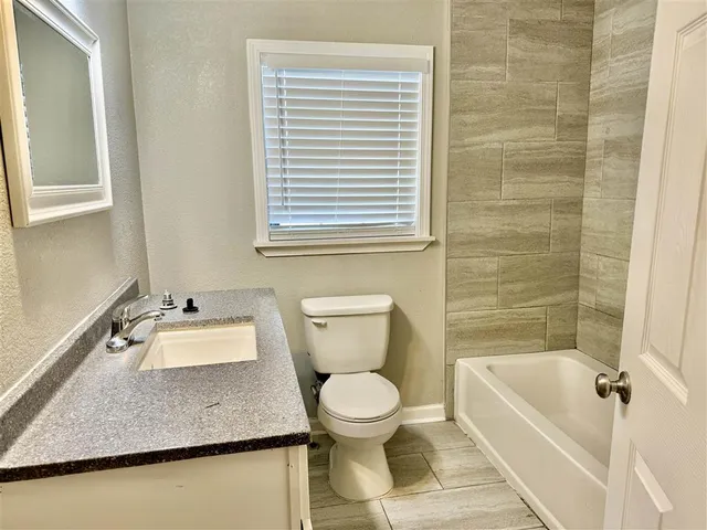 $1,000 | 2728 12th Street, Lake Charles, LA 70615