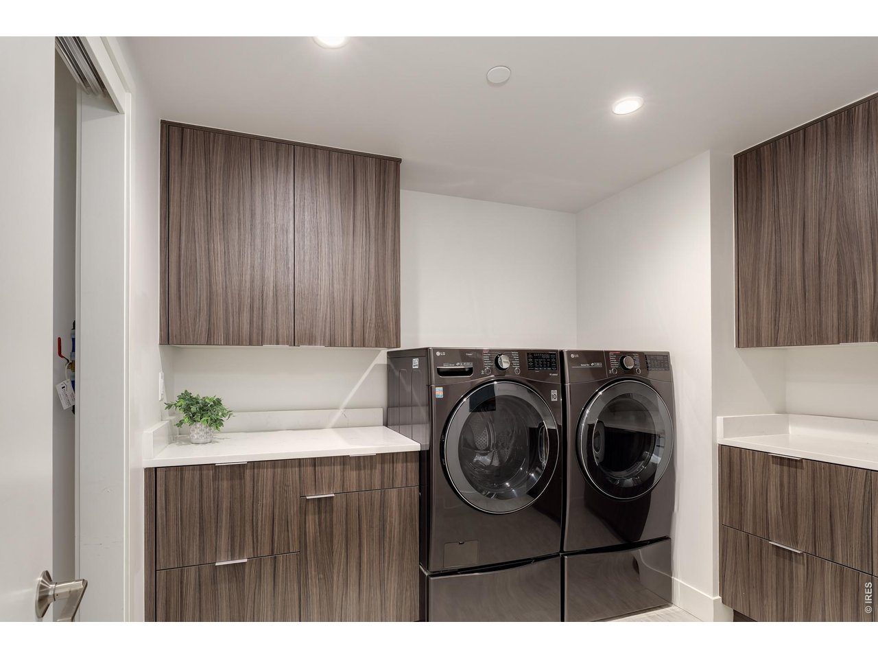 650 Terrace Avenue, Unit E Boulder, CO 80304 - Photo 32 of 44 a utility room with dryer and washer