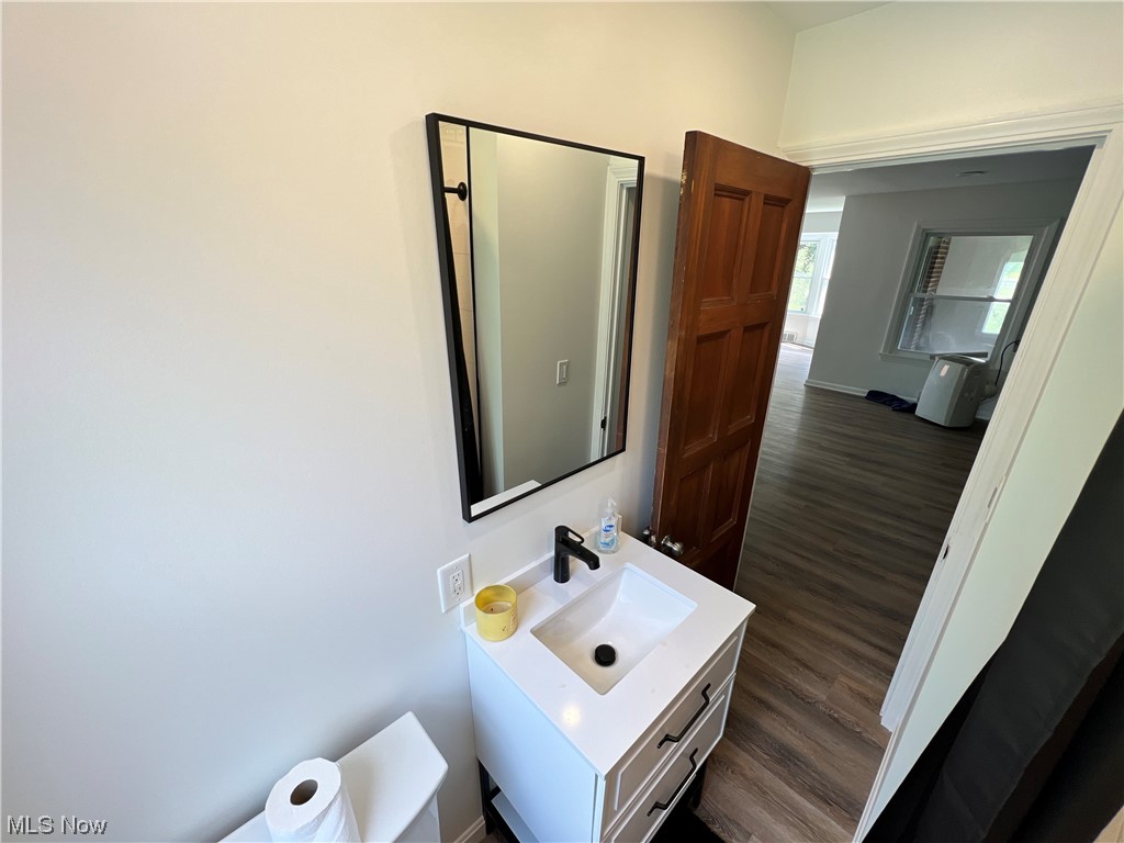 5720 Perkins Road Bedford, OH 44146 - Photo 7 of 35