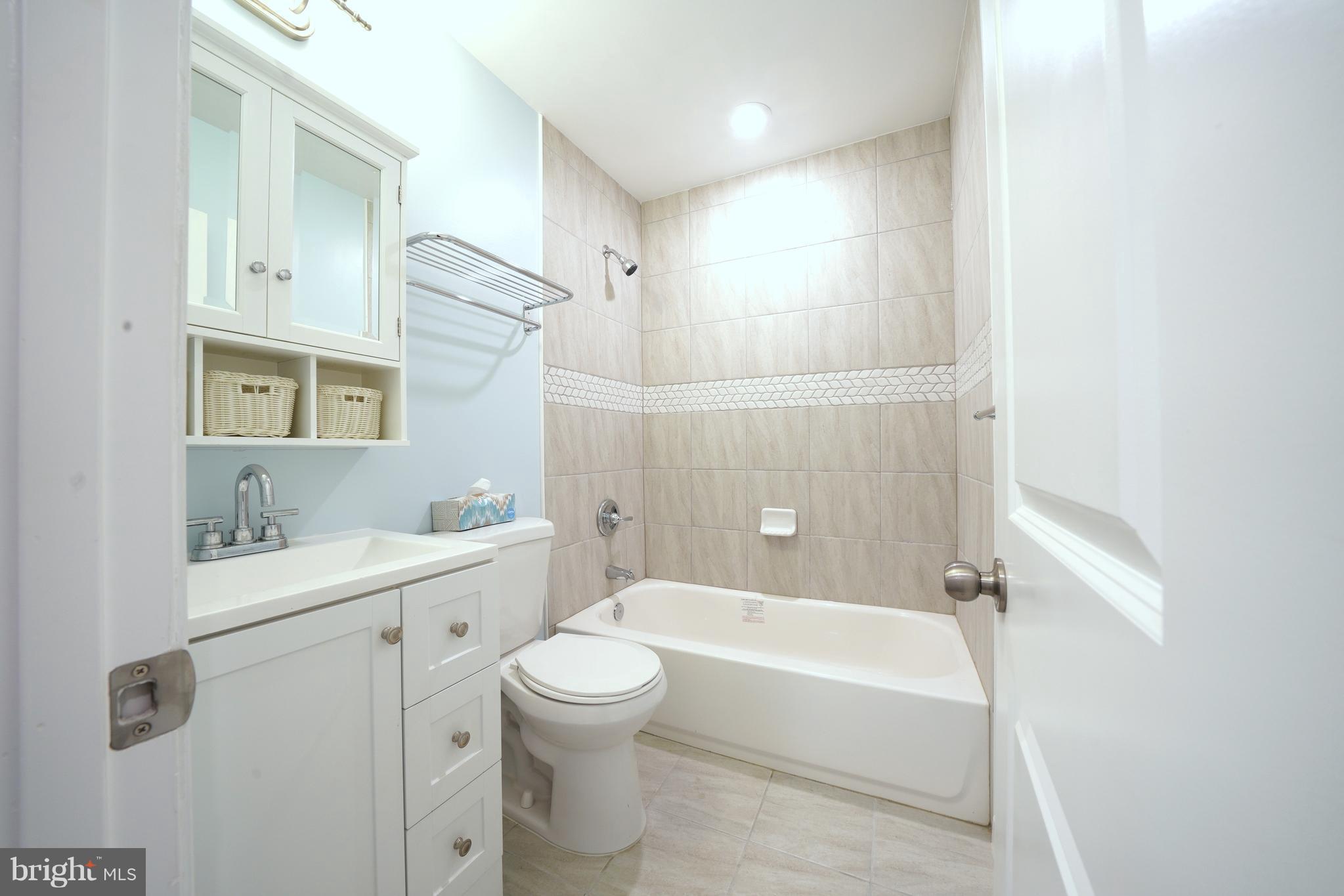 7708 Emerson Road Hyattsville, MD 20784 - Photo 15 of 29 Bath