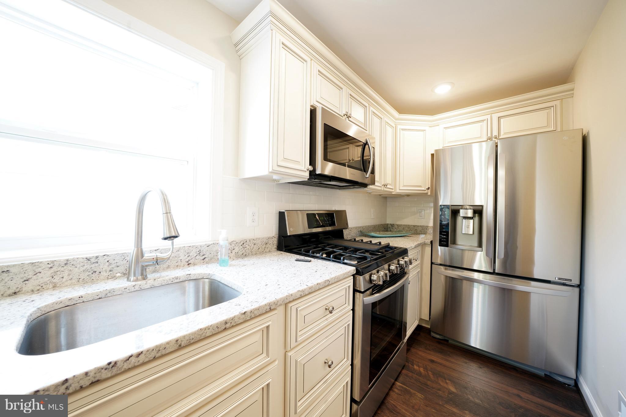 7708 Emerson Road Hyattsville, MD 20784 - Photo 7 of 29 Kitchen