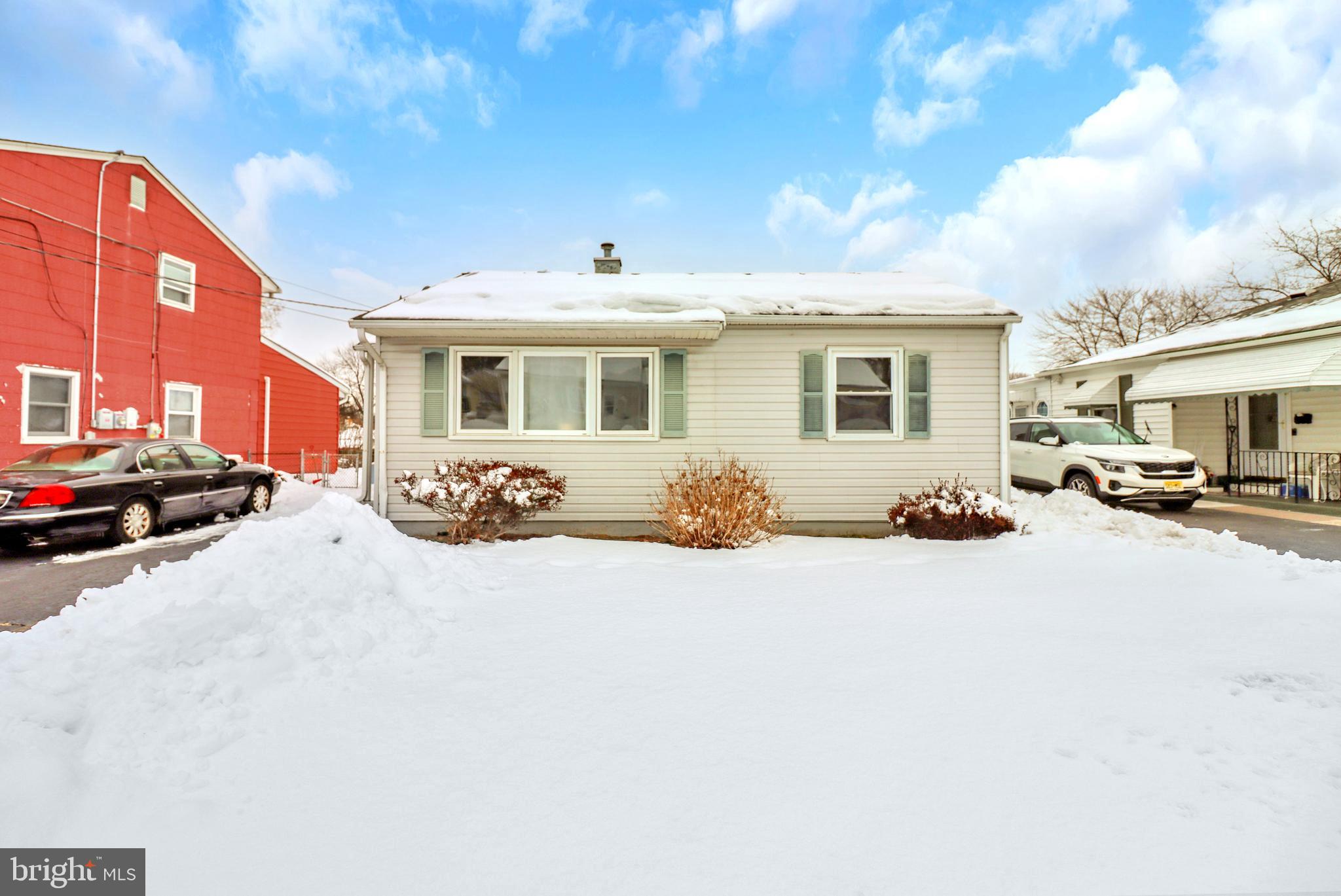 15 Downing Road Trenton, NJ 08628 - Photo 1 of 23