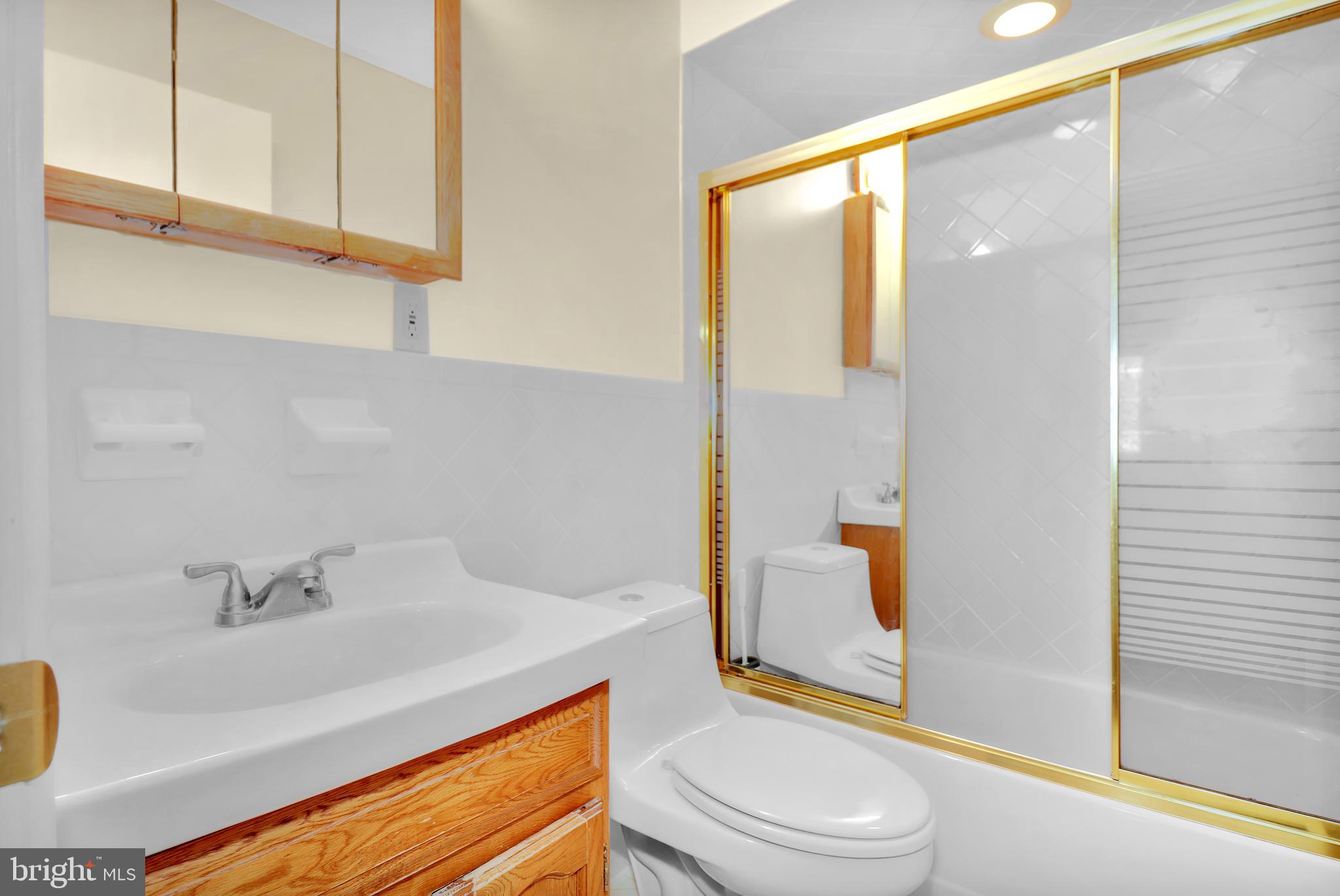 15 Downing Road Trenton, NJ 08628 - Photo 14 of 23