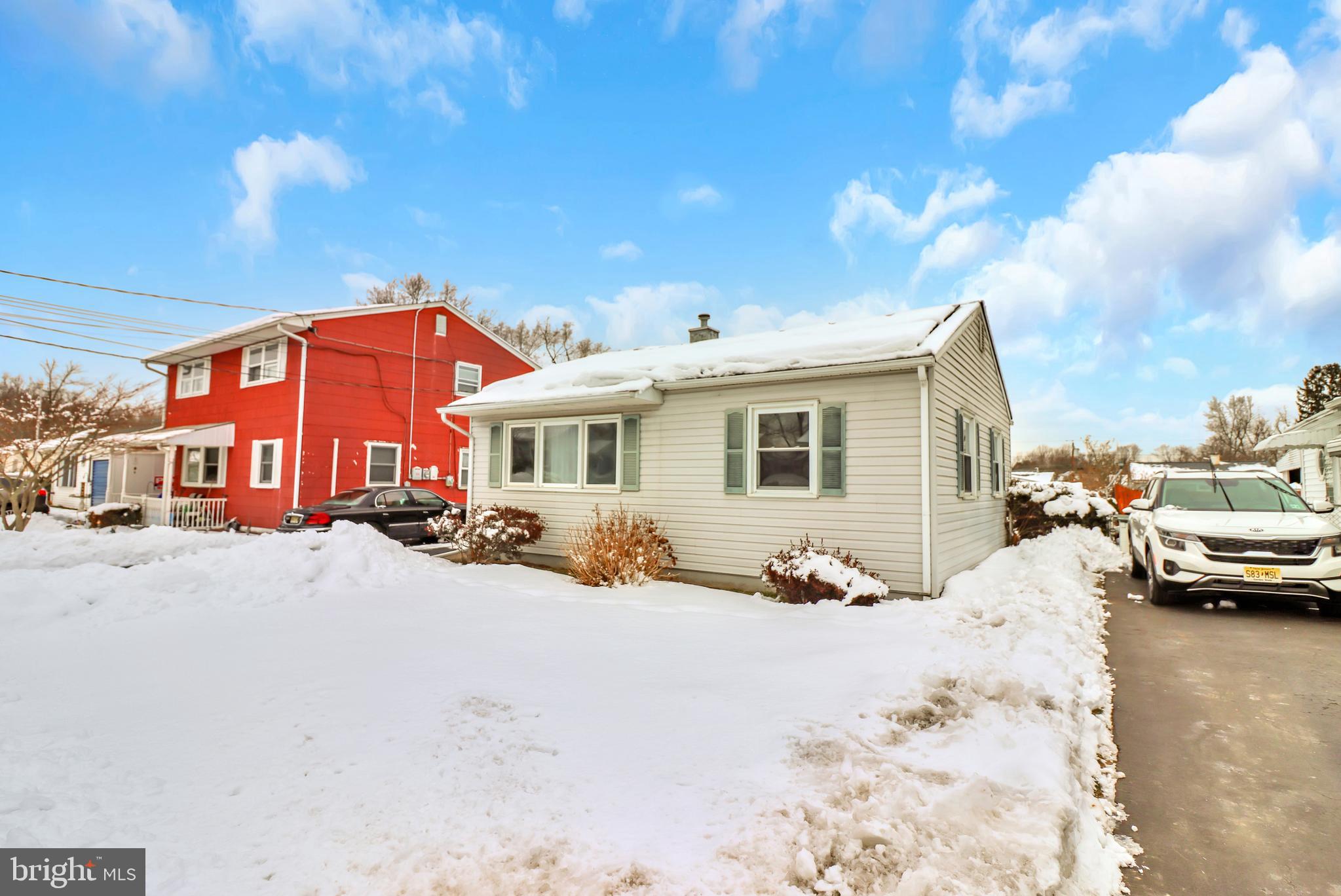 15 Downing Road Trenton, NJ 08628 - Photo 3 of 23