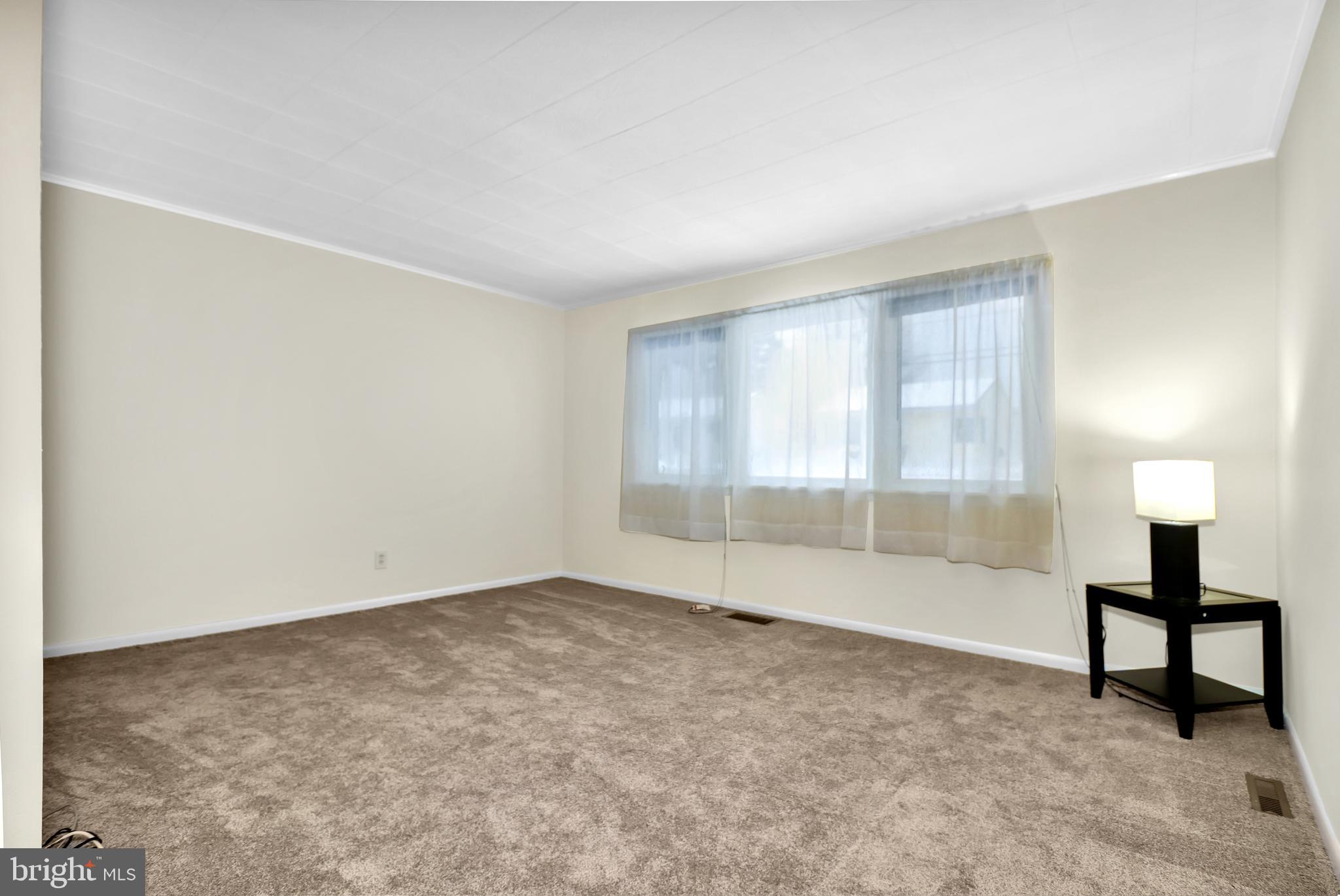15 Downing Road Trenton, NJ 08628 - Photo 8 of 23