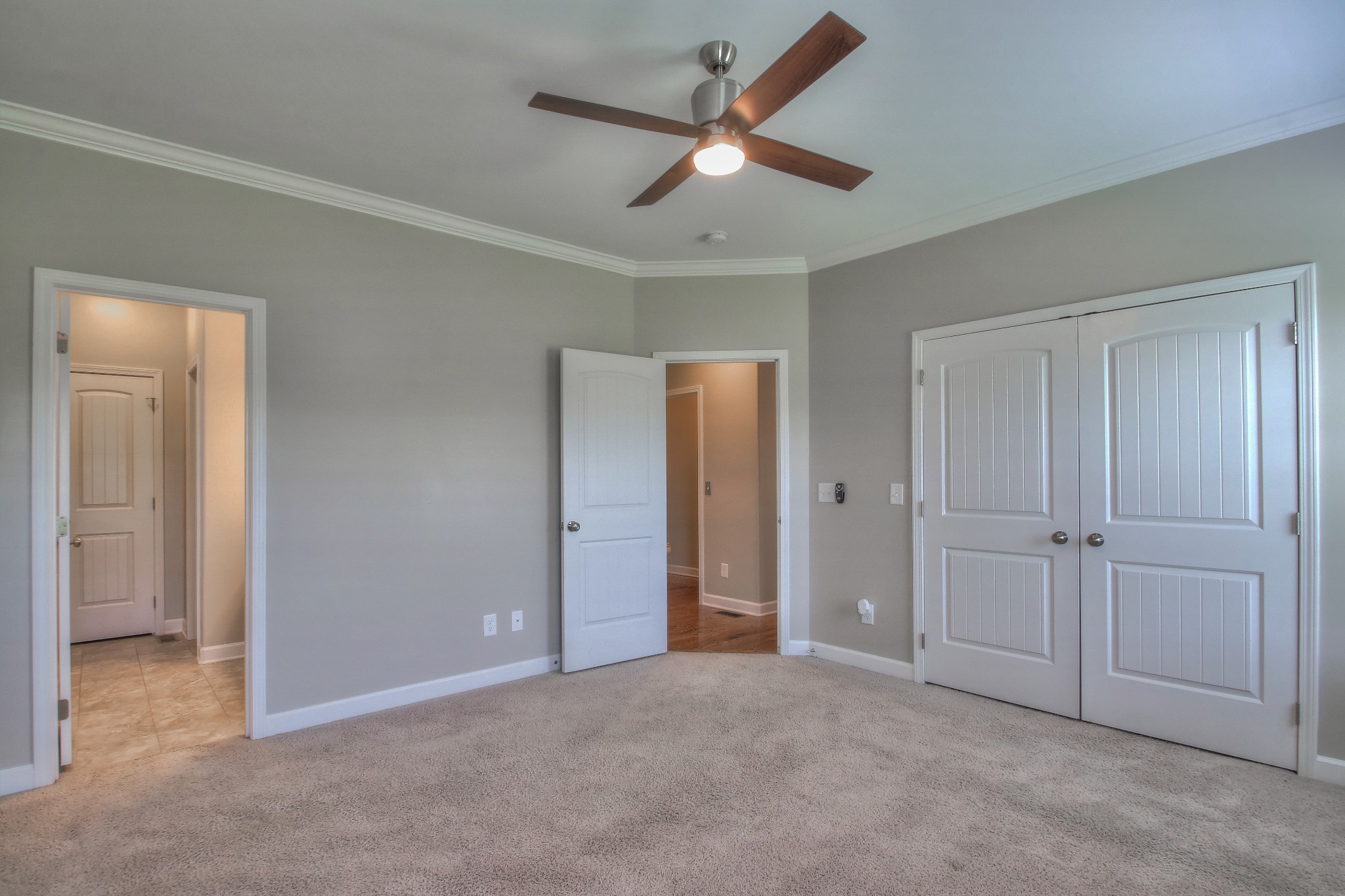 2025 Lincoln Road Spring Hill, TN 37174 - Photo 28 of 37 a view of a livingroom with a ceiling fan