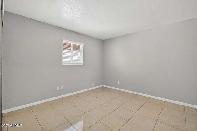 $1,095 | 21622 North 23rd Avenue, Unit B 303, Phoenix, AZ 85027