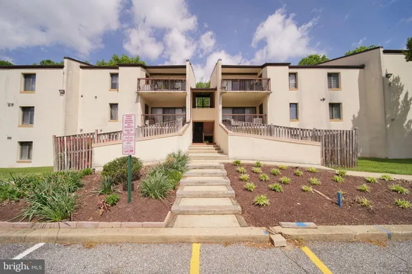 $1,900 | 10106 Campus Way South, Unit 1023B, Upper Marlboro, MD 20774