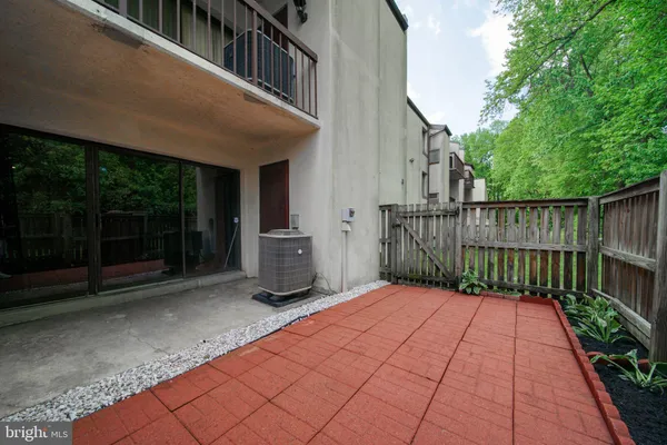 $1,900 | 10106 Campus Way South, Unit 1023B, Upper Marlboro, MD 20774