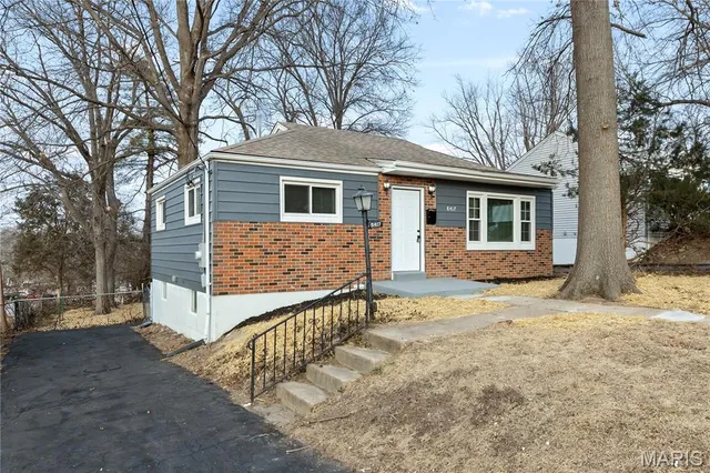 $159,990 | 8417 Betty Lee Avenue, St. Louis, MO 63114
