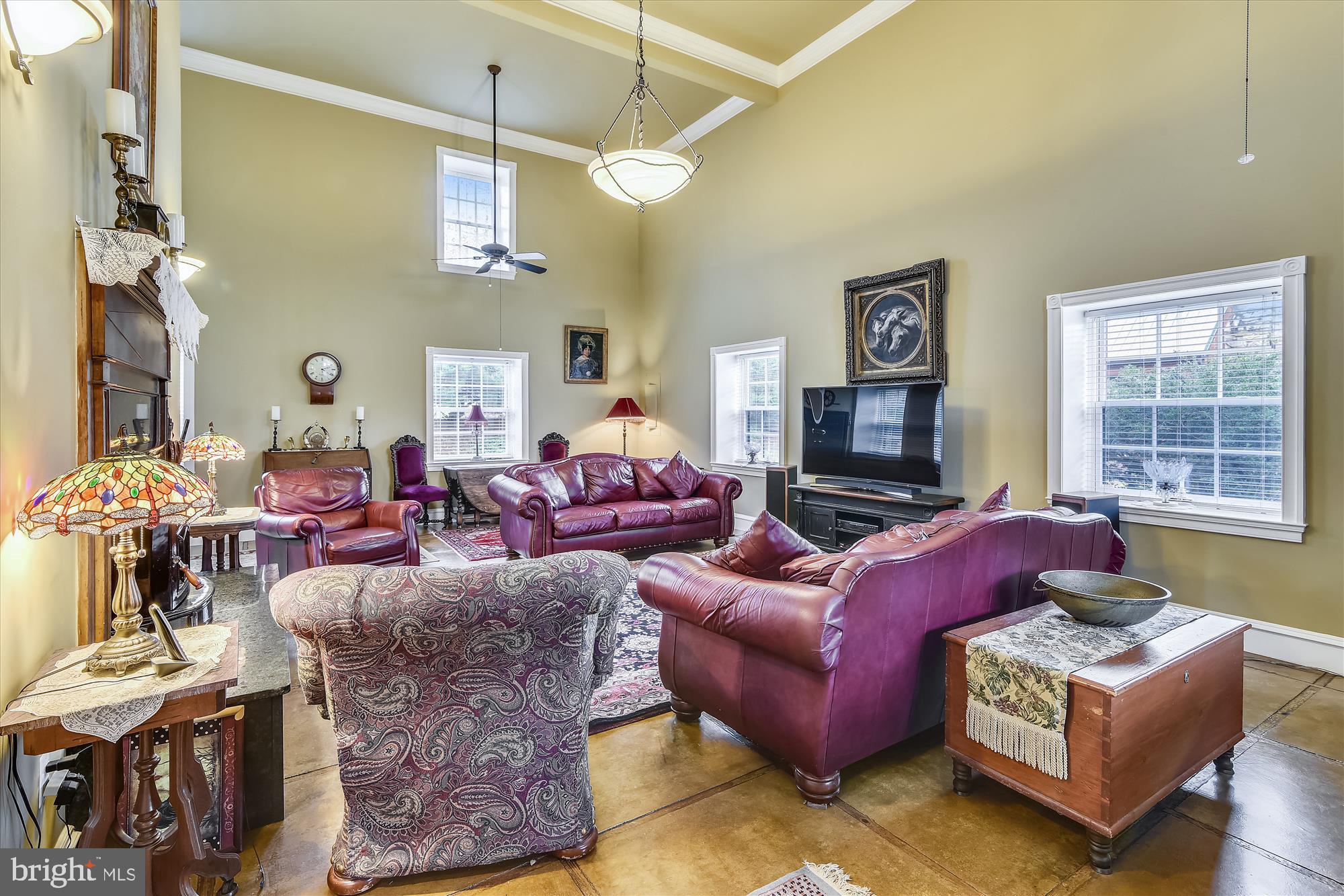 5245 Georgetown Road Broad Run, VA 20137 - Photo 33 of 73 high ceilings