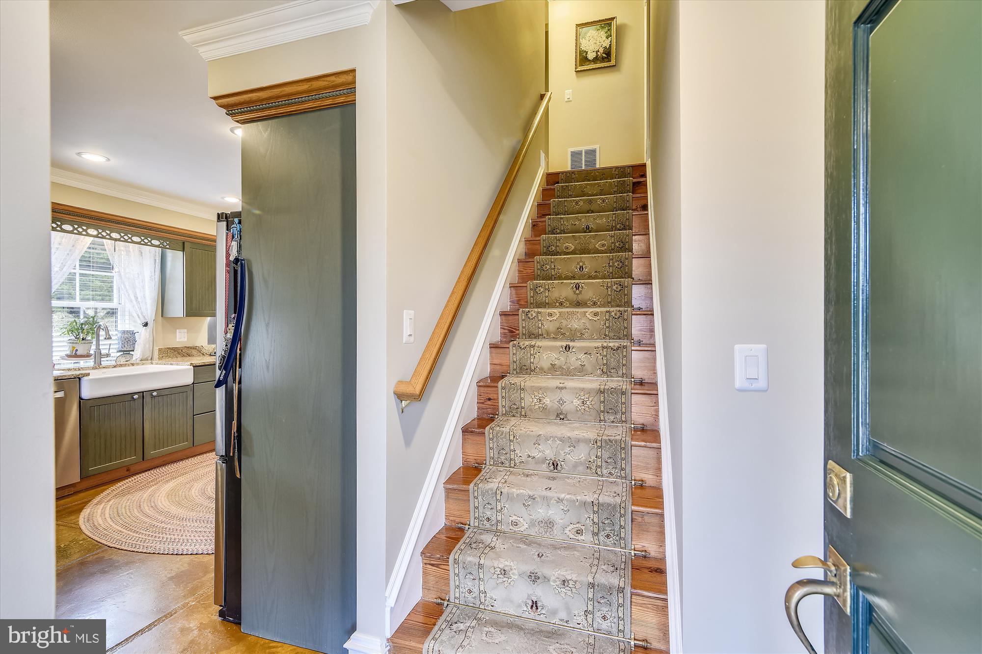 5245 Georgetown Road Broad Run, VA 20137 - Photo 40 of 73 Main Stair case