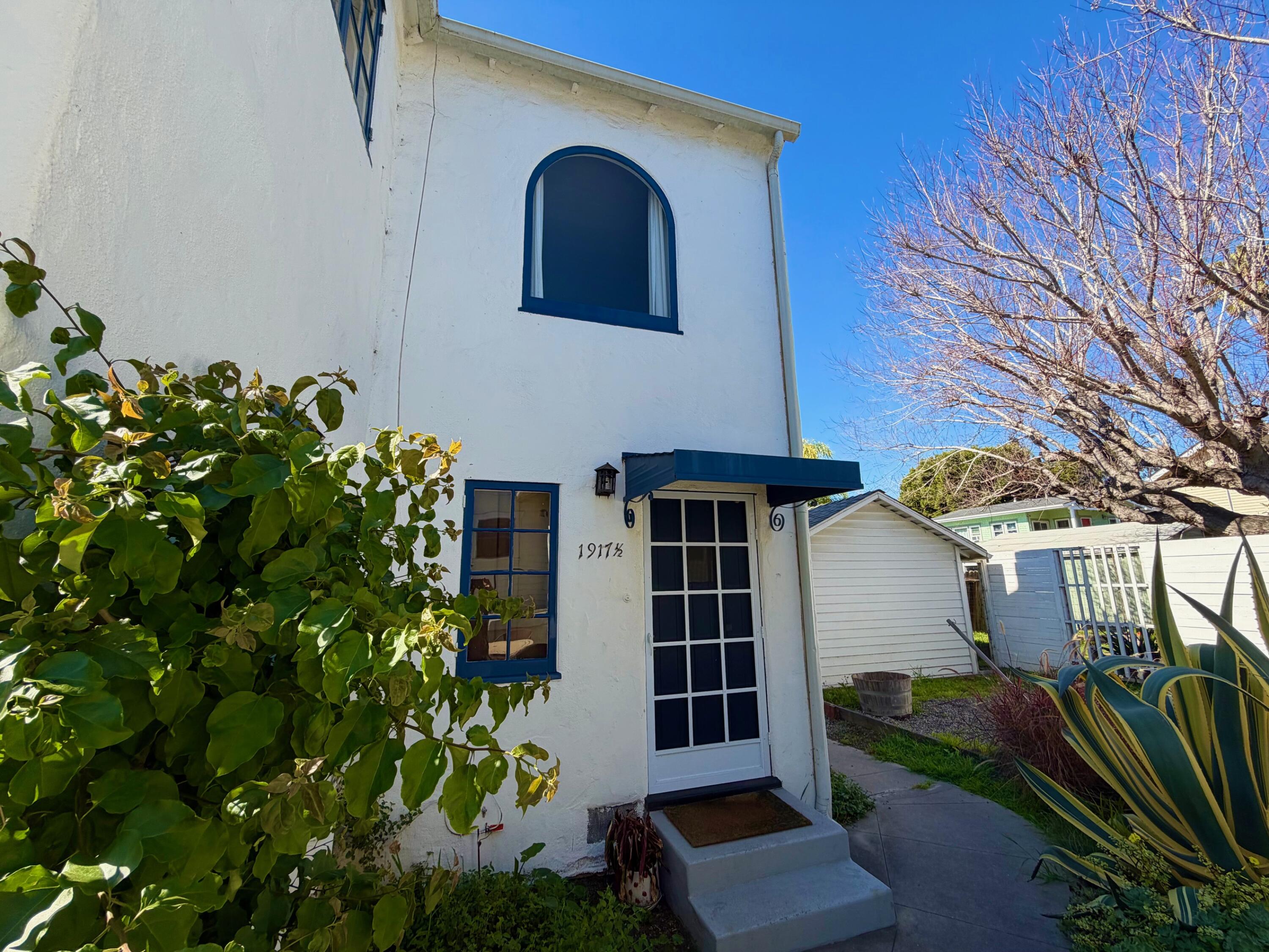 1917 Bath Street Santa Barbara, CA 93101 - Photo 4 of 24 Studio Entrance