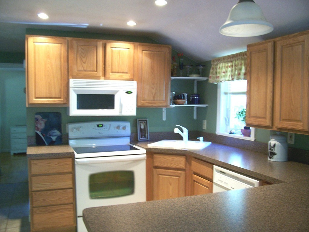 4 Parker Road Pembroke, MA 02359 - Photo 12 of 28 Gallery Image 12