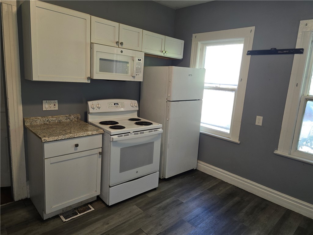 150 Gardiner Avenue Rochester, NY 14611 - Photo 6 of 25