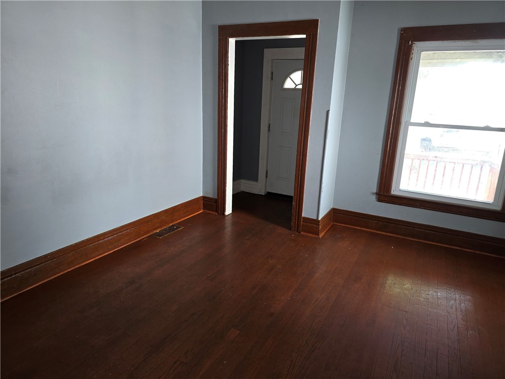 150 Gardiner Avenue Rochester, NY 14611 - Photo 9 of 25