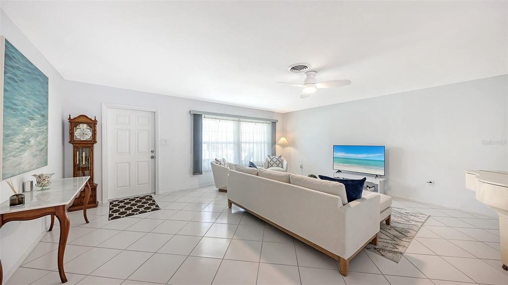 524 Glen Oak Road Venice, FL 34293 - Photo 7 of 34