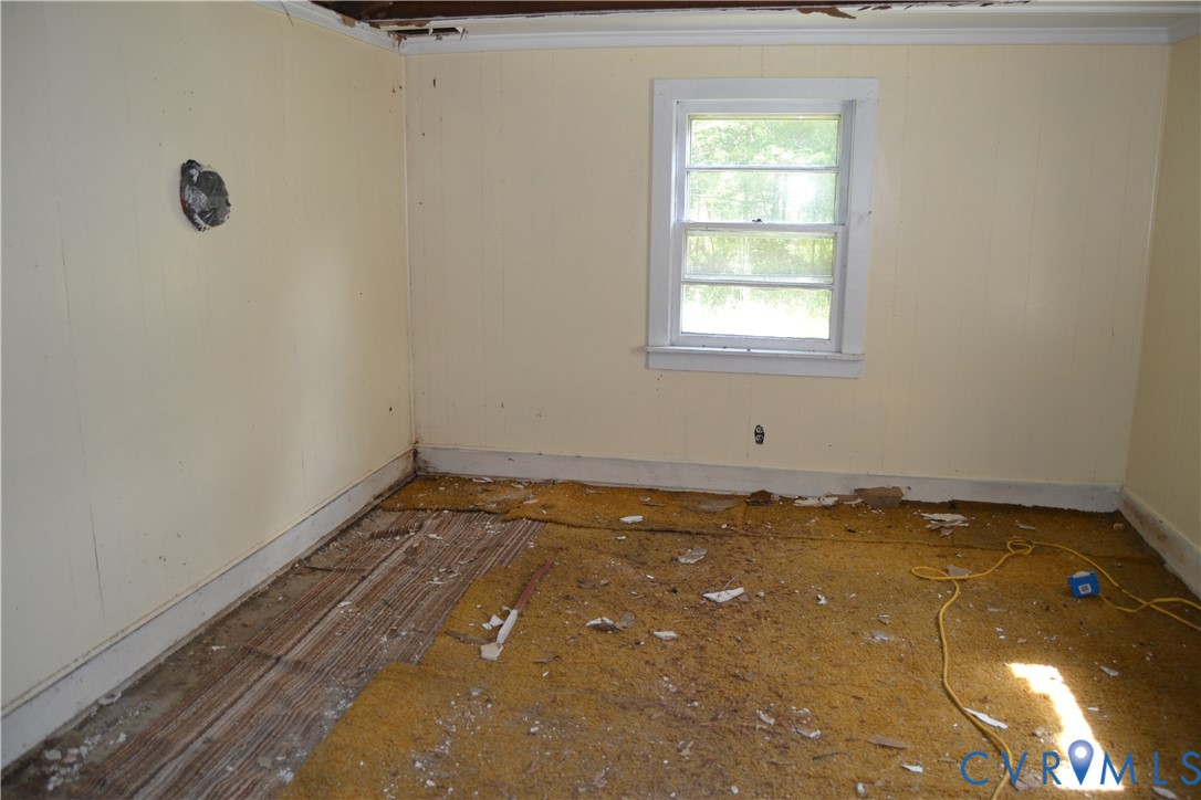 3796 Cut Bank Road Warfield, VA 23889 - Photo 7 of 7 Empty room
