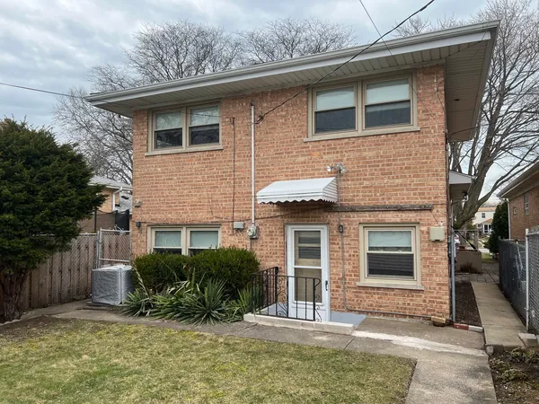 $395,000 | 7810 Tripp Avenue, Skokie, IL 60076