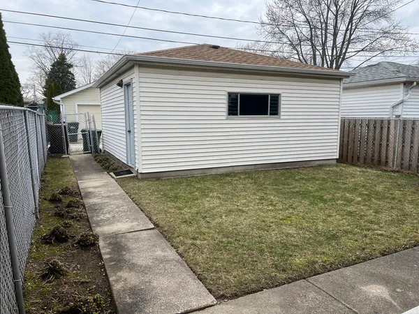 $395,000 | 7810 Tripp Avenue, Skokie, IL 60076