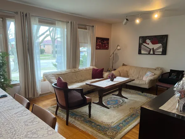 $395,000 | 7810 Tripp Avenue, Skokie, IL 60076