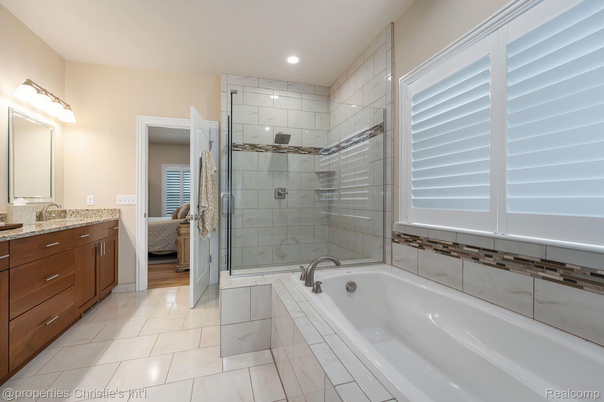 3726 McComb Drive Rochester, MI 48307 - Photo 17 of 23 Gallery Image 17