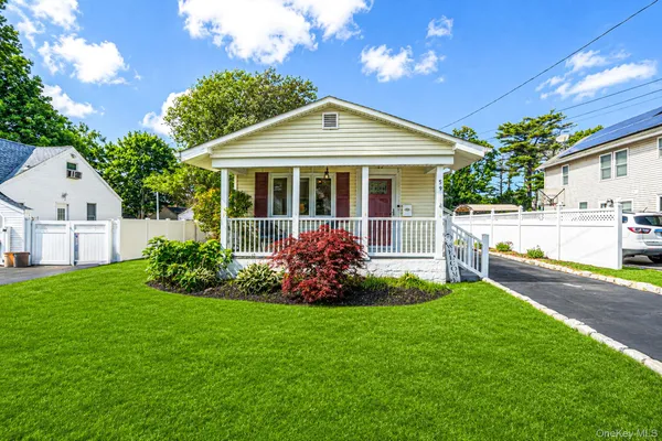 $475,000 | 59 Northridge Street, Patchogue, NY 11772