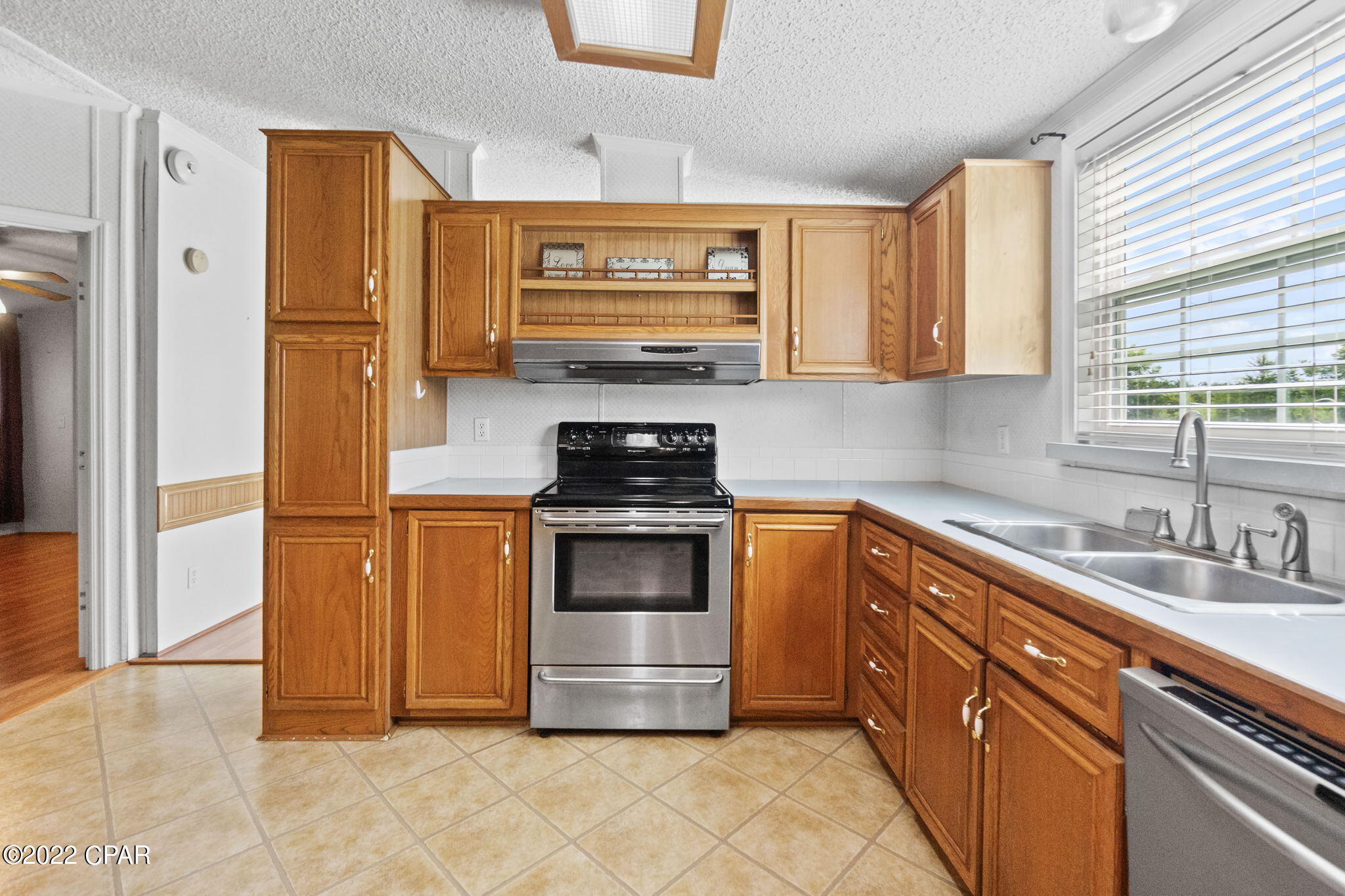 2051 Roark Road Cottondale, FL 32431 - Photo 2 of 33