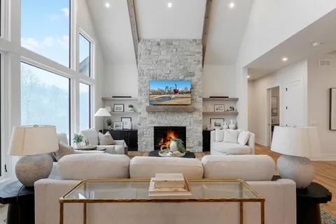 $2,295,000 | 3490 William Way, Independence, MN 55359