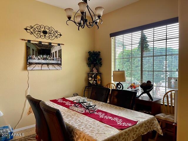 927 South Del Rio Court Apache Junction, AZ 85119 - Photo 9 of 33 Dining v1