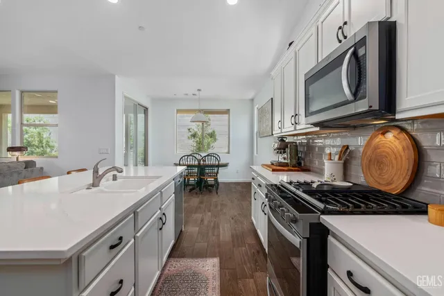 $529,999 | Undisclosed Address, Bakersfield, CA 93311