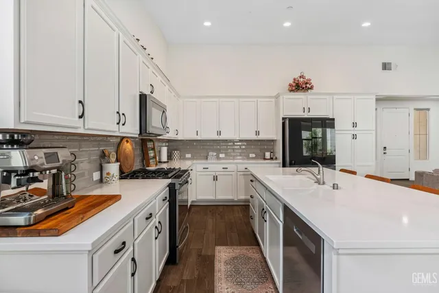 $529,999 | Undisclosed Address, Bakersfield, CA 93311