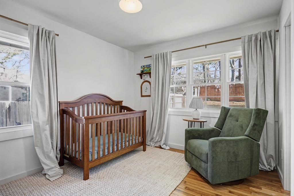 177 Kirkpatrick Drive Southwest Marietta, GA 30064 - Photo 21 of 37 a living room with furniture and a window