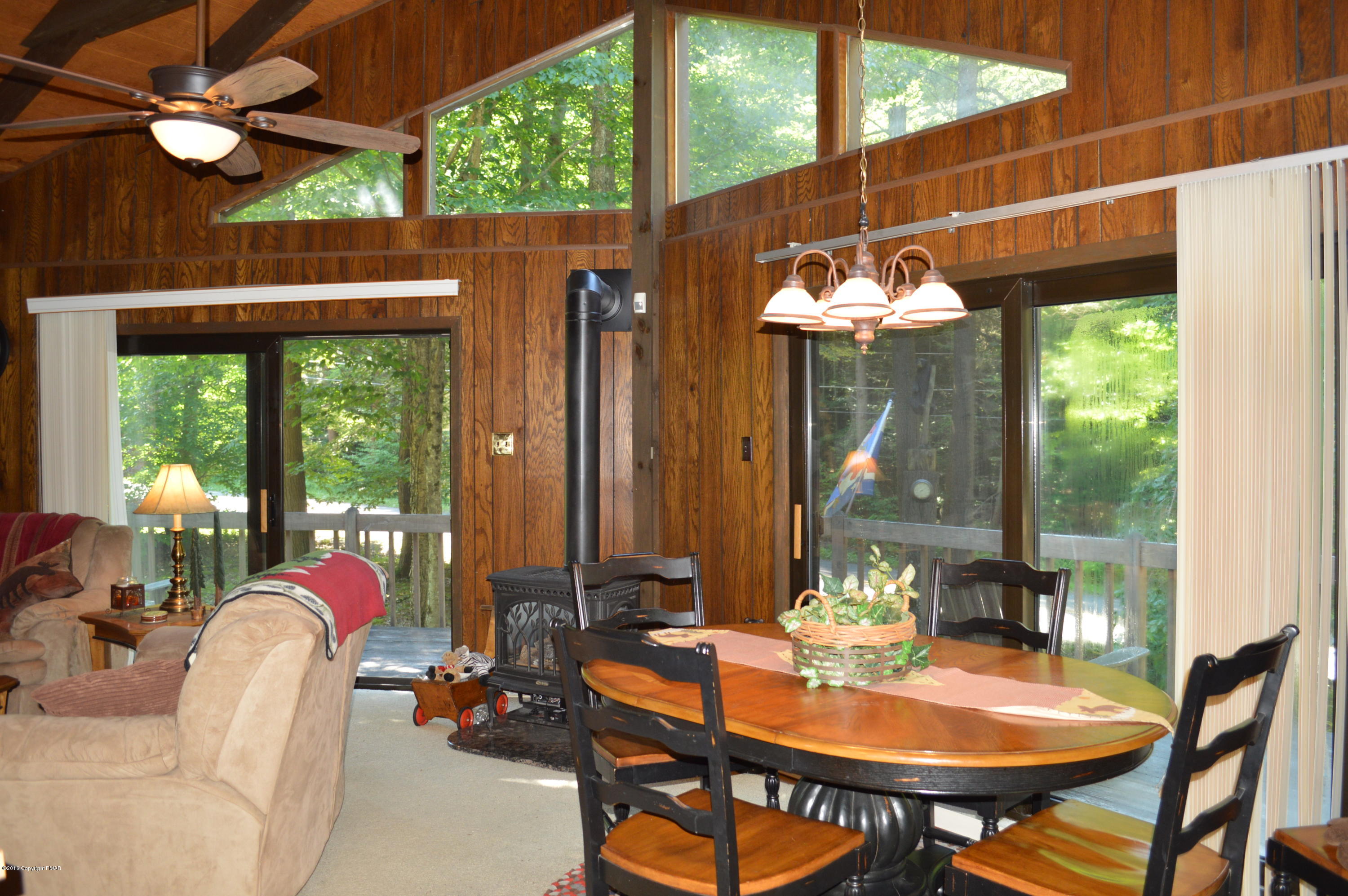 164 Deppners Road Blakeslee, PA 18610 - Photo 4 of 28 Great Room