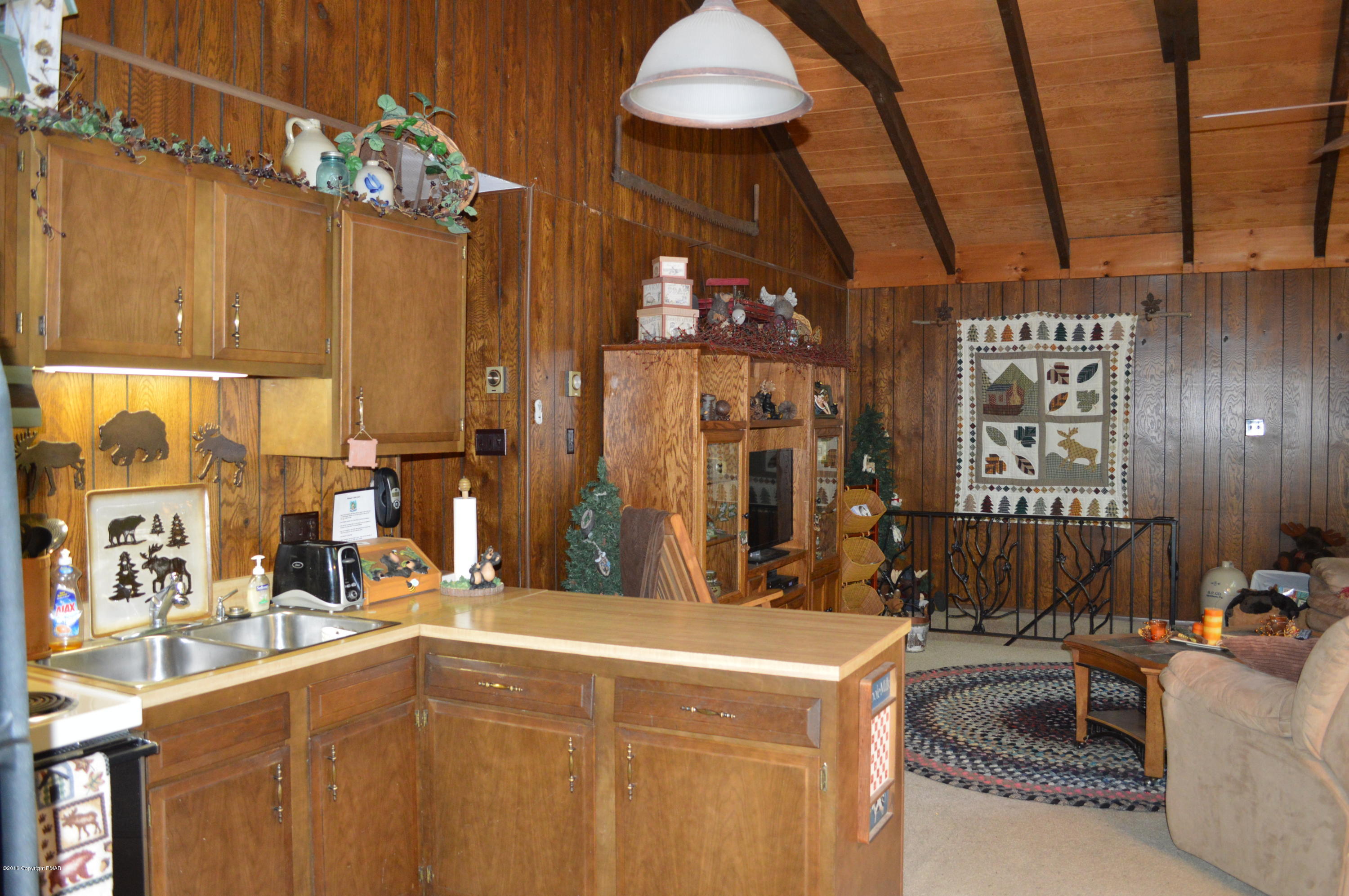 164 Deppners Road Blakeslee, PA 18610 - Photo 6 of 28 Kitchen