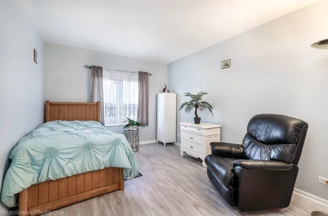 $329,900 | 7091 West Touhy Avenue, Unit 505, Niles, IL 60714