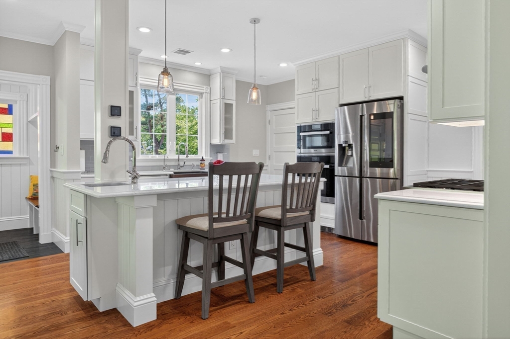 33 Linden Street Wellesley, MA 02482 - Photo 15 of 32