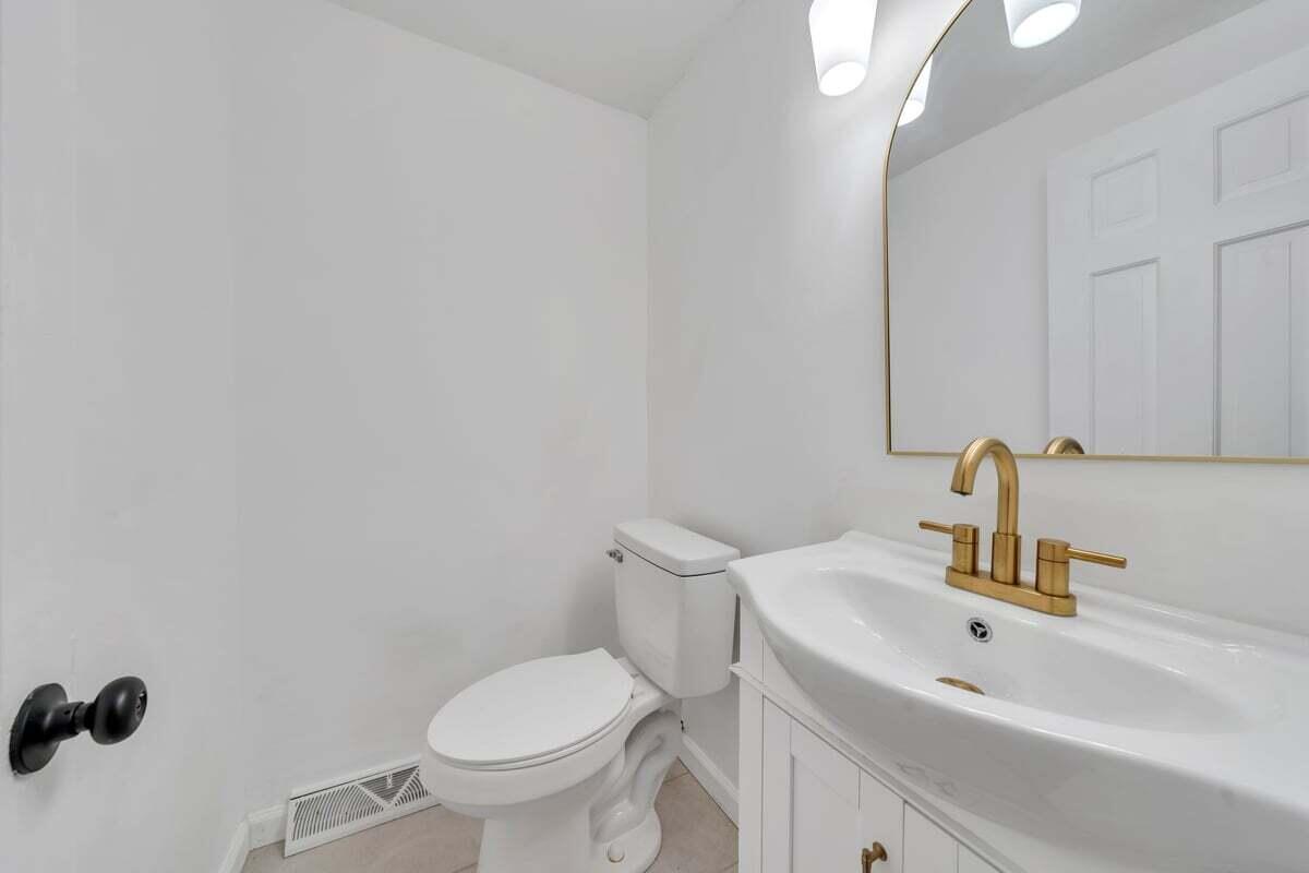 907 Hunting Ridge Road Martinsville, VA 24112 - Photo 19 of 52 MIB00561