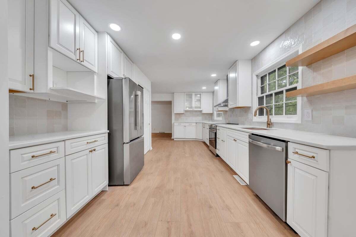 907 Hunting Ridge Road Martinsville, VA 24112 - Photo 4 of 52 MIB00537